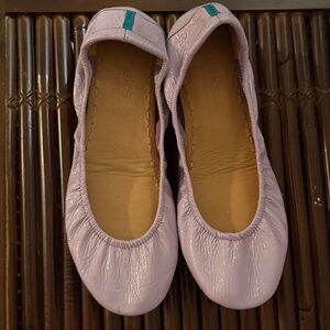 Tieks Lavender Patent Flats with Turquoise Accent